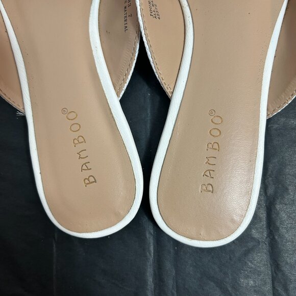 Bamboo "Journal" white-ish pointed-toe slip on mule flat size 7 - Picture 2 of 5